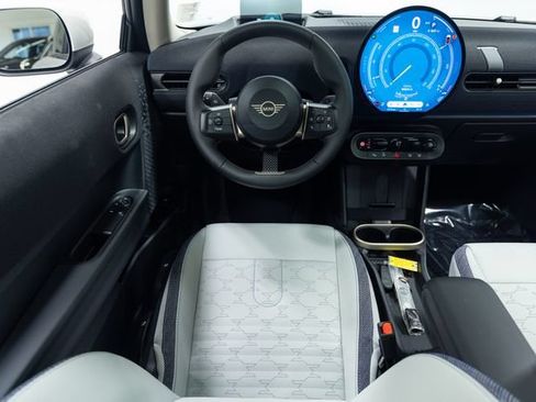 Used 2026 MINI Cooper 2-Door Hardtop FWD image 4