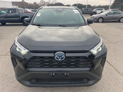 Used 2024 Toyota RAV4 XLE image 2