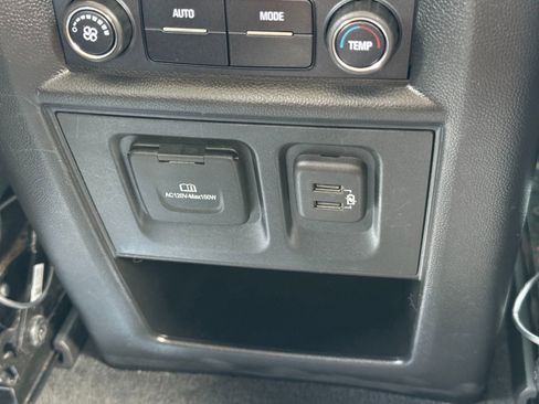 Used 2020 Chevrolet Traverse RS image 37