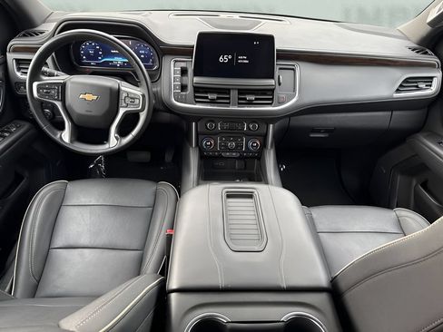 Used 2023 Chevrolet Suburban Premier AWD/4WD image 15