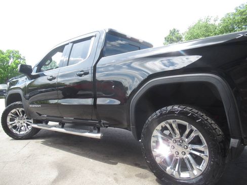 Used 2019 GMC Sierra 1500 SLE w/ SLE Value Package AWD/4WD image 14