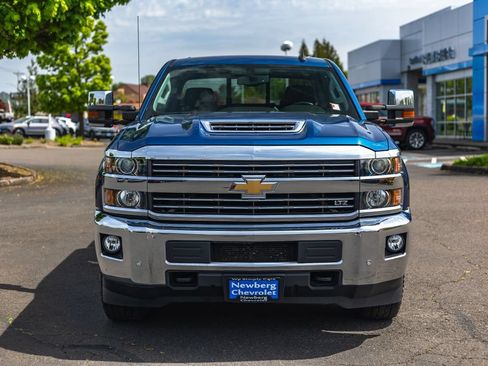 Used 2019 Chevrolet Silverado 2500 LTZ w/ Duramax Plus Package AWD/4WD image 5