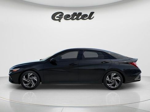 New 2026 Hyundai Elantra SEL Sport Premium FWD image 3