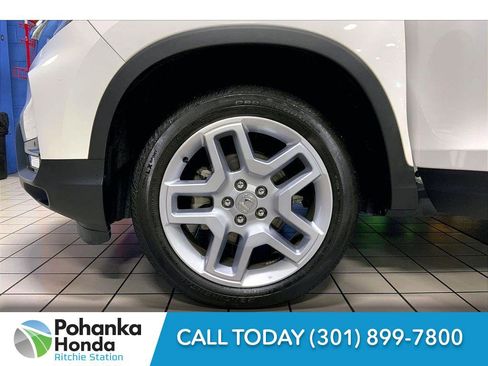 Used 2024 Honda Passport EX-L image 8