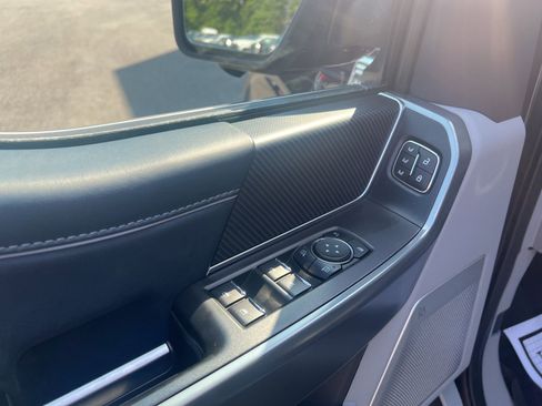 Used 2022 Ford F150 Limited image 13