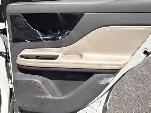 Used 2024 Lincoln Corsair Grand Touring image 18