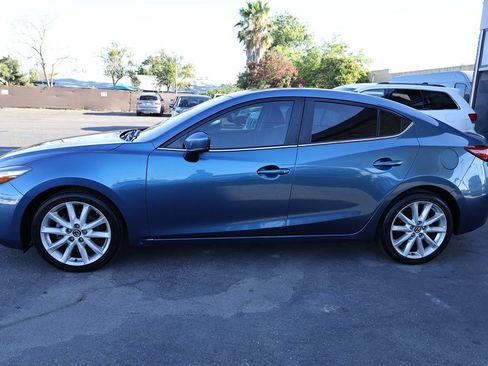 Used 2017 MAZDA MAZDA3 Touring w/ Popular Equipment Package FWD image 8