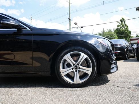 Used 2019 Mercedes-Benz E 300 4MATIC image 10