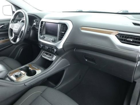 Used 2023 GMC Acadia SLE image 24