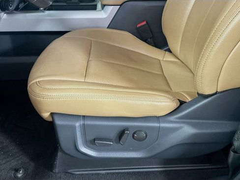 Certified 2022 Ford F350 Lariat w/ Lariat Ultimate Package image 24