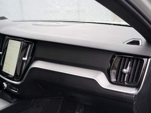 Used 2019 Volvo S60 T6 R-Design image 85