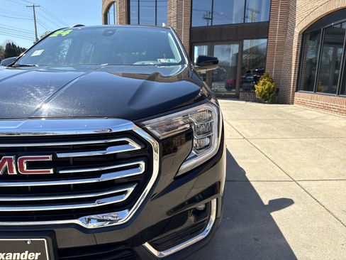 Used 2024 GMC Terrain SLT AWD/4WD image 19