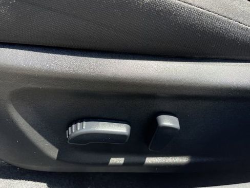 Used 2024 Nissan Altima 2.5 SV FWD image 25