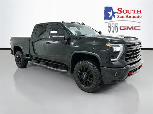 Used 2025 Chevrolet Silverado 2500 LT w/ Trail Boss Package image 1