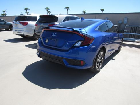 Used 2016 Honda Civic EX-T image 3