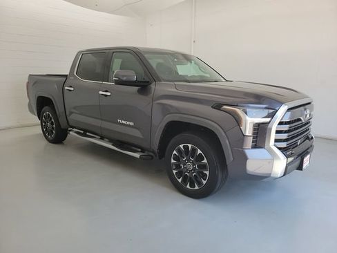 Used 2023 Toyota Tundra Limited w/ Power Package AWD/4WD image 4