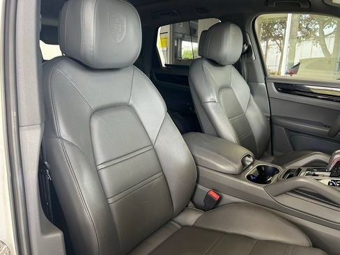 Used 2019 Porsche Cayenne AWD/4WD image 21