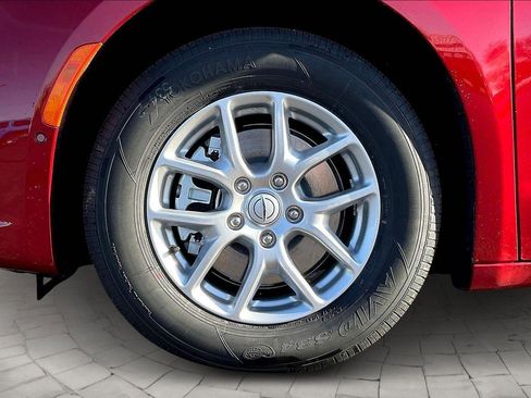 New 2026 Chrysler Pacifica Select image 13