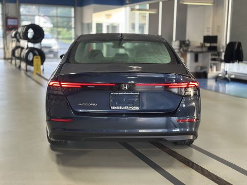 Used 2023 Honda Accord EX image 6