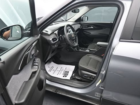 Used 2023 Chevrolet TrailBlazer LT w/ Convenience Package FWD image 15