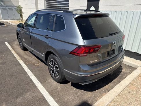 Used 2021 Volkswagen Tiguan SE FWD image 3