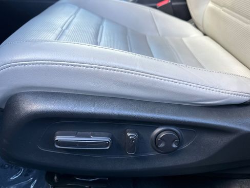 Used 2023 Honda CR-V EX-L image 14