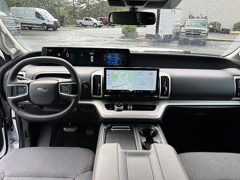 Used 2025 Ford Expedition Max Active AWD/4WD image 13