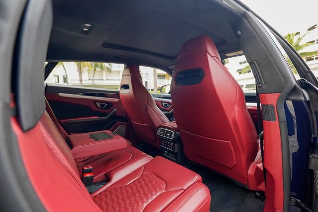 Used 2022 Lamborghini Urus AWD/4WD image 93