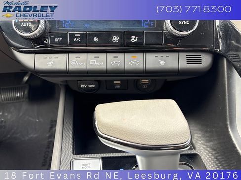 Used 2023 Hyundai Elantra Blue image 19