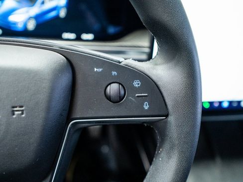 Used 2021 Tesla Model S Plaid image 40