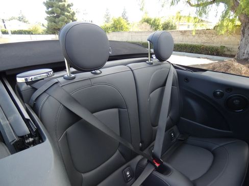 Used 2021 MINI Cooper S image 41