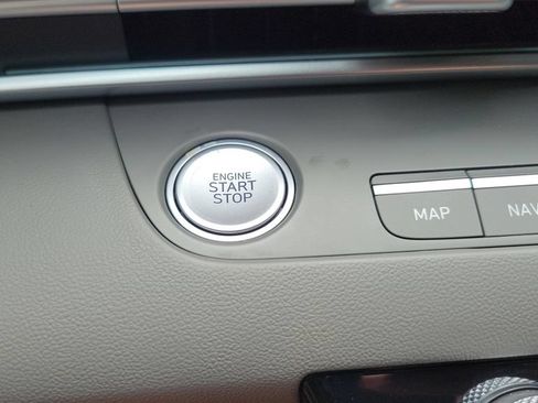 Used 2025 Hyundai Elantra SEL FWD image 22