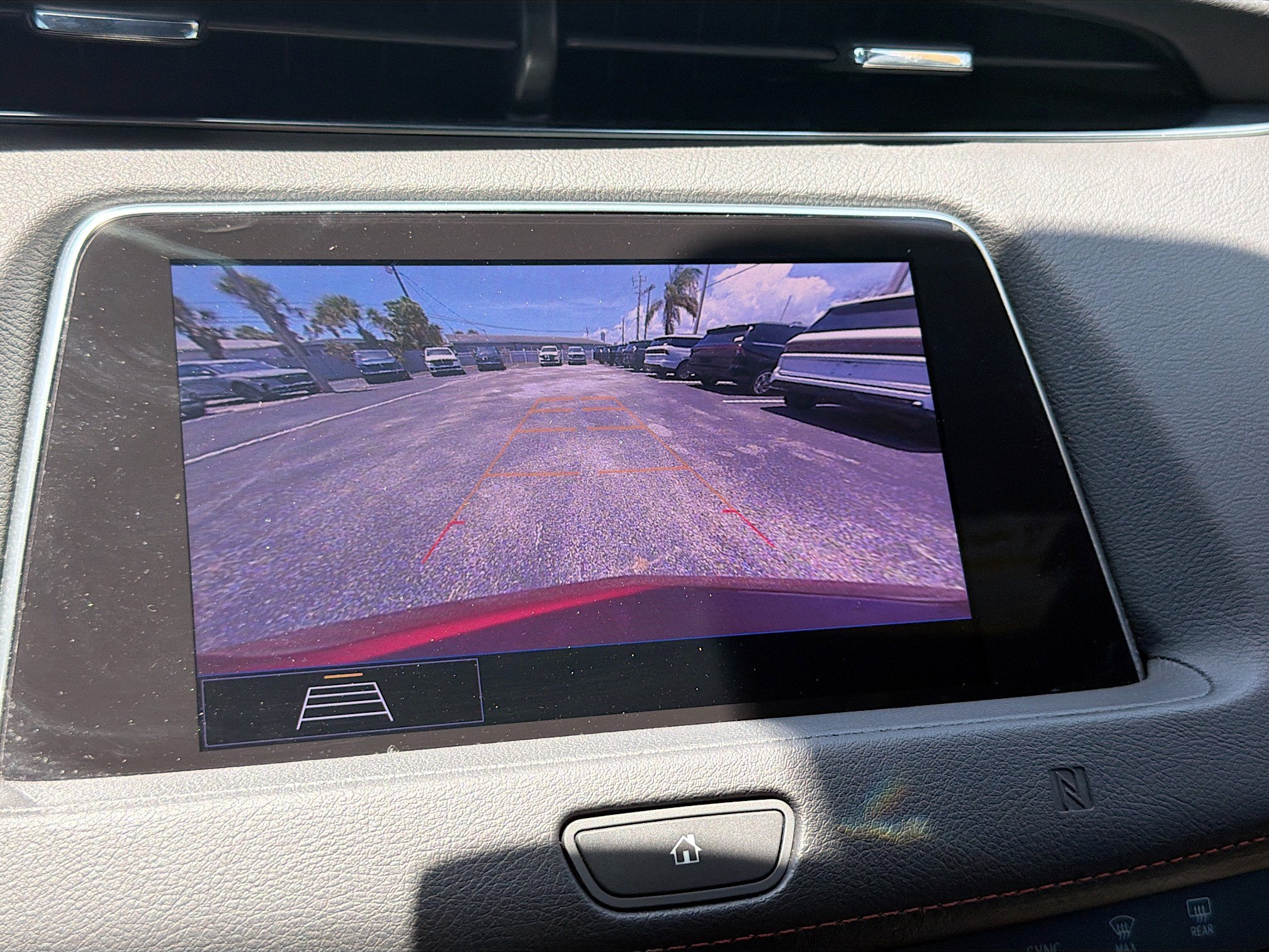 Used 2020 Cadillac XT4 Sport w/ Driver Awareness Package FWD image 14