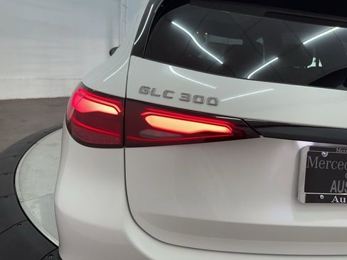 New 2026 Mercedes-Benz GLC 300 image 28