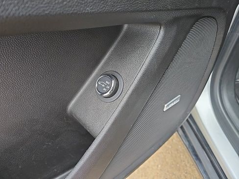 Used 2021 Chevrolet Traverse Premier w/ Redline Edition image 33