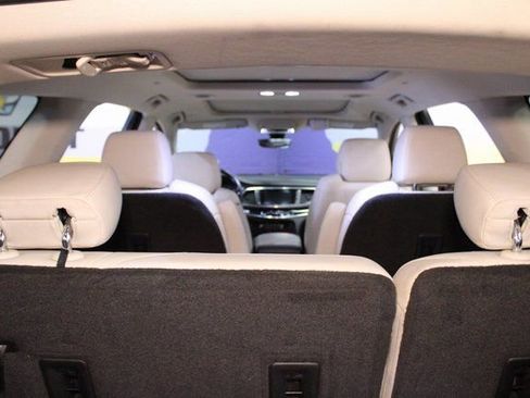 Used 2022 Buick Enclave Essence image 17