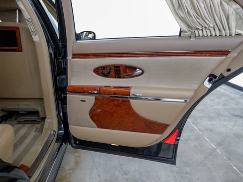 Used 2005 Maybach 57 image 48
