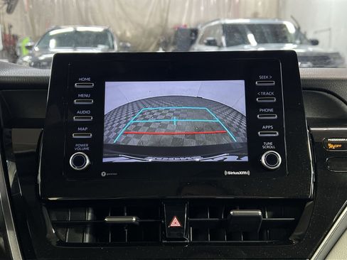 Used 2022 Toyota Camry SE FWD image 19