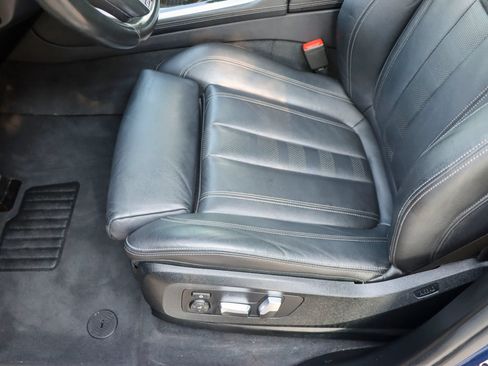 Used 2019 BMW X5 xDrive40i w/ M Sport Package AWD/4WD image 16