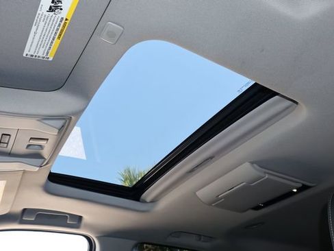 Used 2019 GMC Yukon Denali w/ Denali Ultimate Package image 34