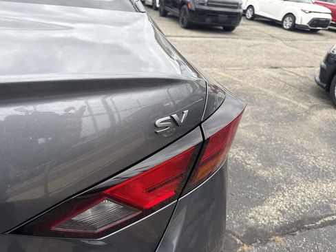 Used 2024 Nissan Altima 2.5 SV image 8