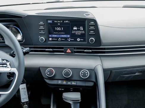 New 2026 Hyundai Elantra SE FWD image 13