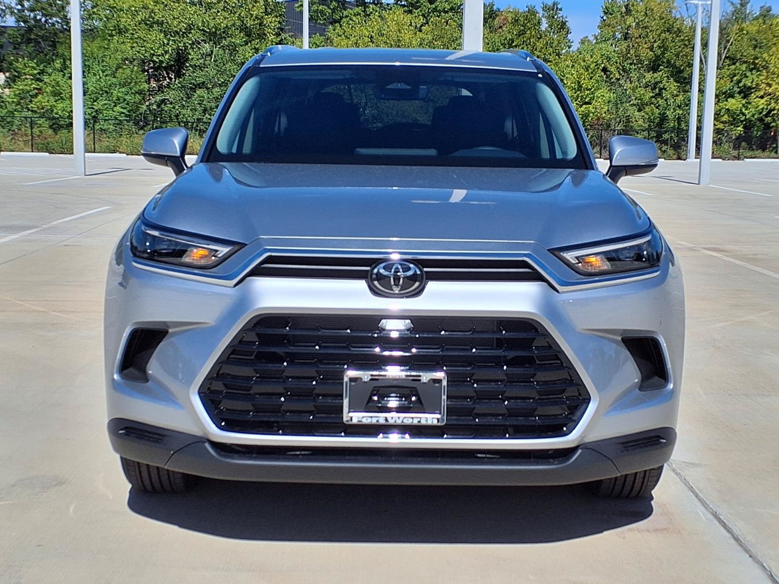New 2026 Toyota Grand Highlander XLE FWD image 2