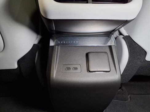 Certified 2023 Cadillac Lyriq 2WD image 15