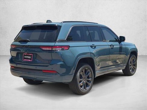 New 2026 Jeep Grand Cherokee Limited AWD/4WD image 2
