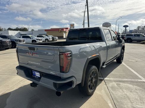 Used 2024 GMC Sierra 2500 AT4 w/ AT4 Premium Plus Package image 6