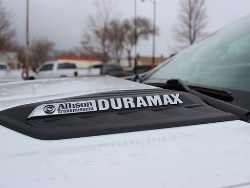 Used 2023 Chevrolet Silverado 2500 LT image 3