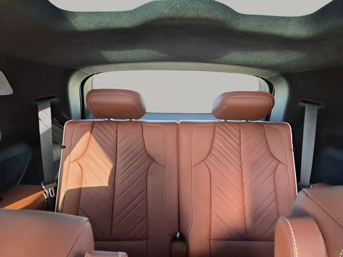 New 2026 Cadillac Vistiq Premium Luxury w/ LPO, Floor Liner Package AWD/4WD image 27