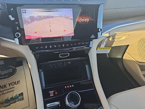 New 2026 Jeep Grand Cherokee Limited image 24