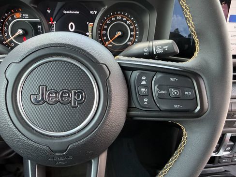 Used 2024 Jeep Wrangler Sport AWD/4WD image 18